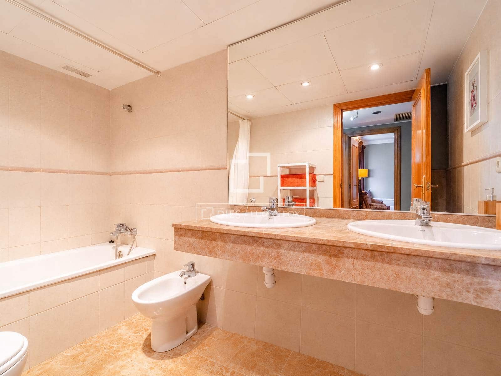 Apartamento de 3 habitaciones en València ciudad en venta con piscina garaje - 620.000 € (Ref: 10185916)