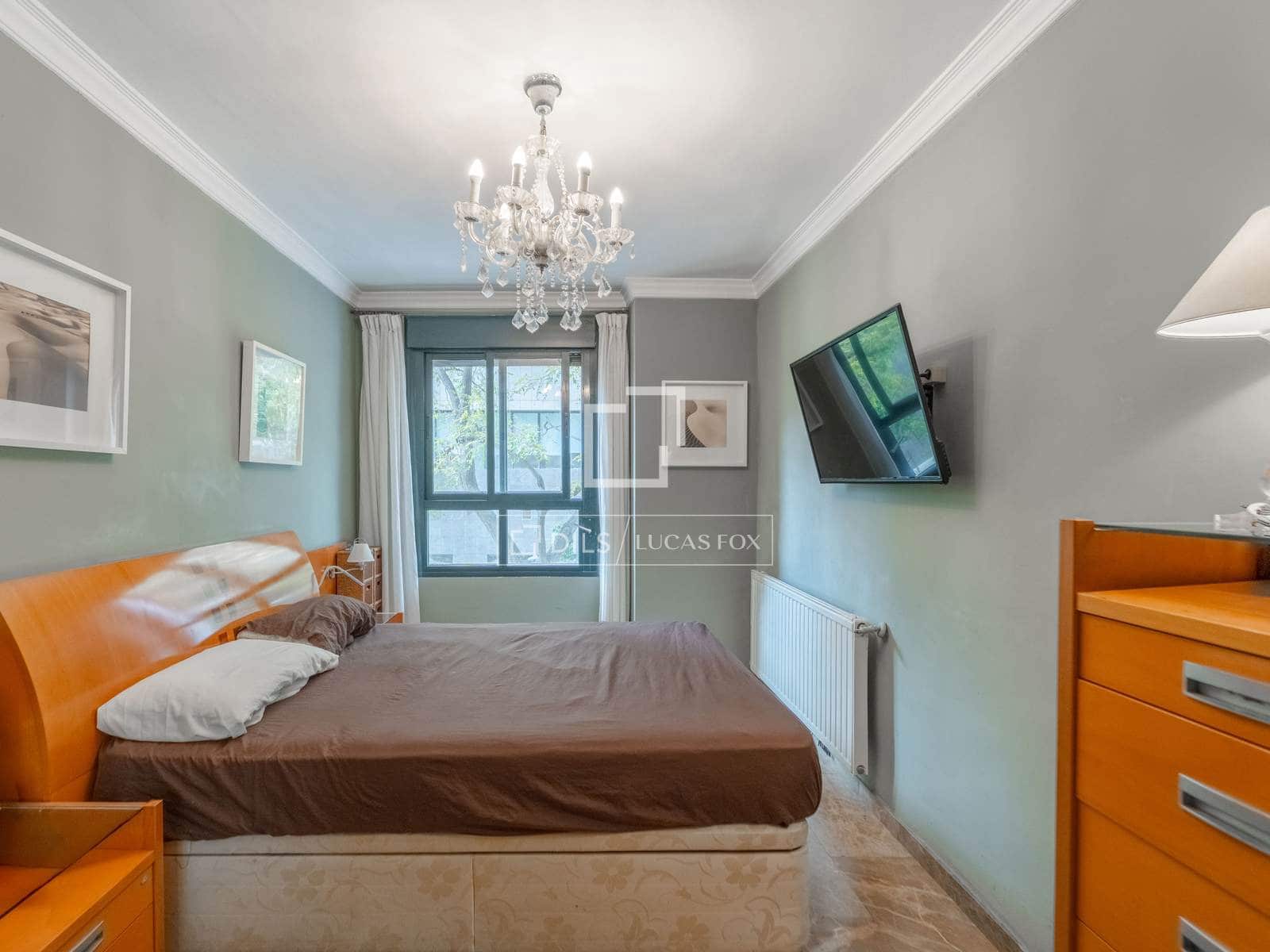 Apartamento de 3 habitaciones en València ciudad en venta con piscina garaje - 620.000 € (Ref: 10185916)