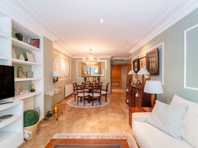 Apartamento de 3 habitaciones en València ciudad en venta con piscina garaje - 620.000 € (Ref: 10185916)