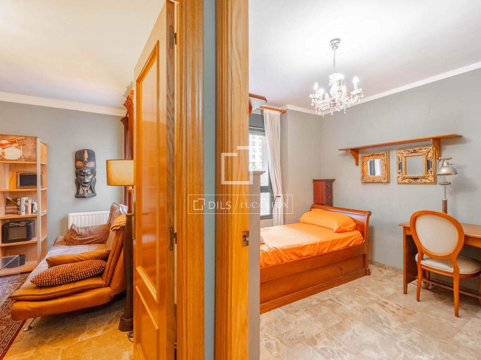 Apartamento de 3 habitaciones en València ciudad en venta con piscina garaje - 620.000 € (Ref: 10185916)