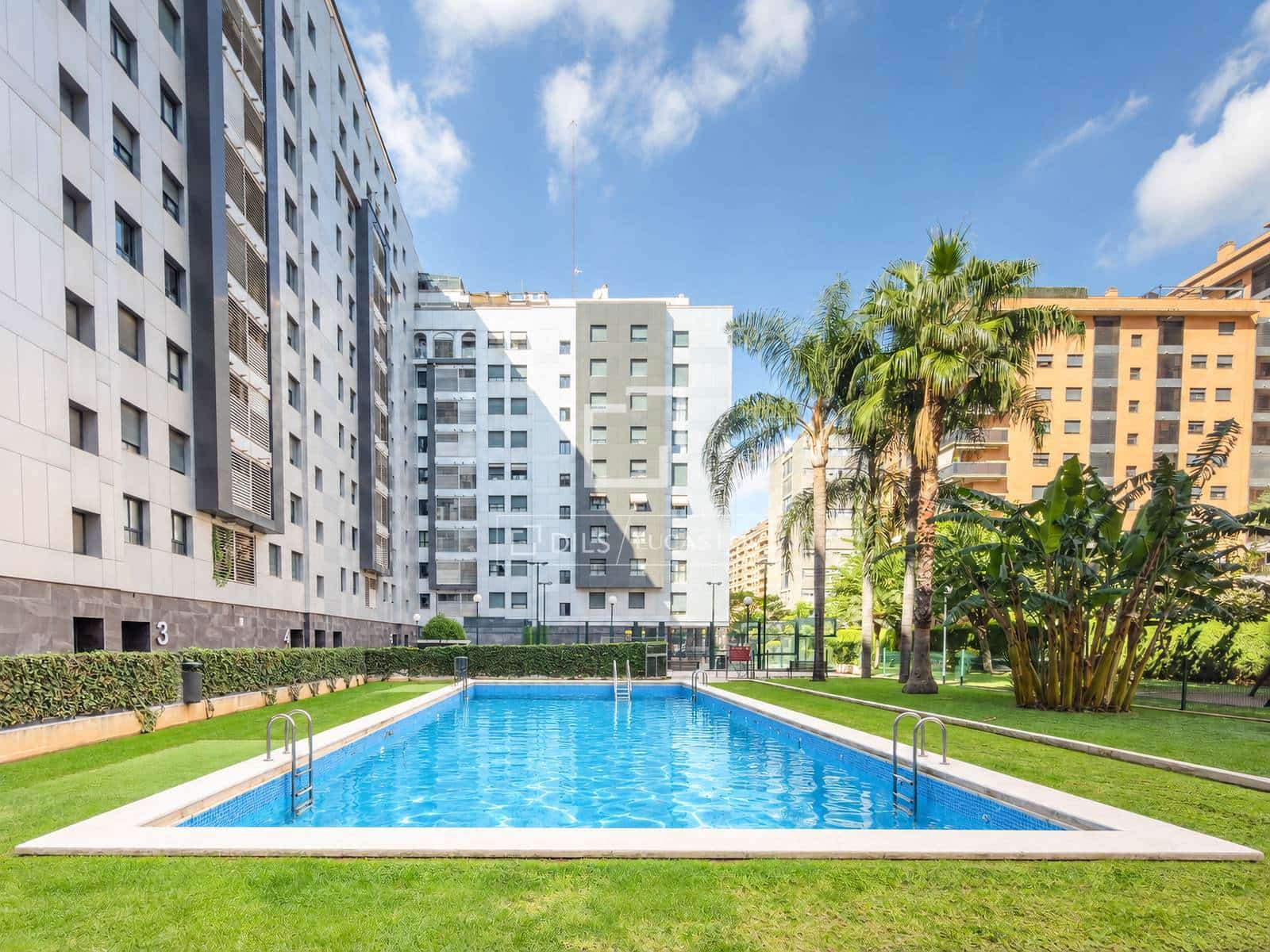 Apartamento de 3 habitaciones en València ciudad en venta con piscina garaje - 620.000 € (Ref: 10185916)
