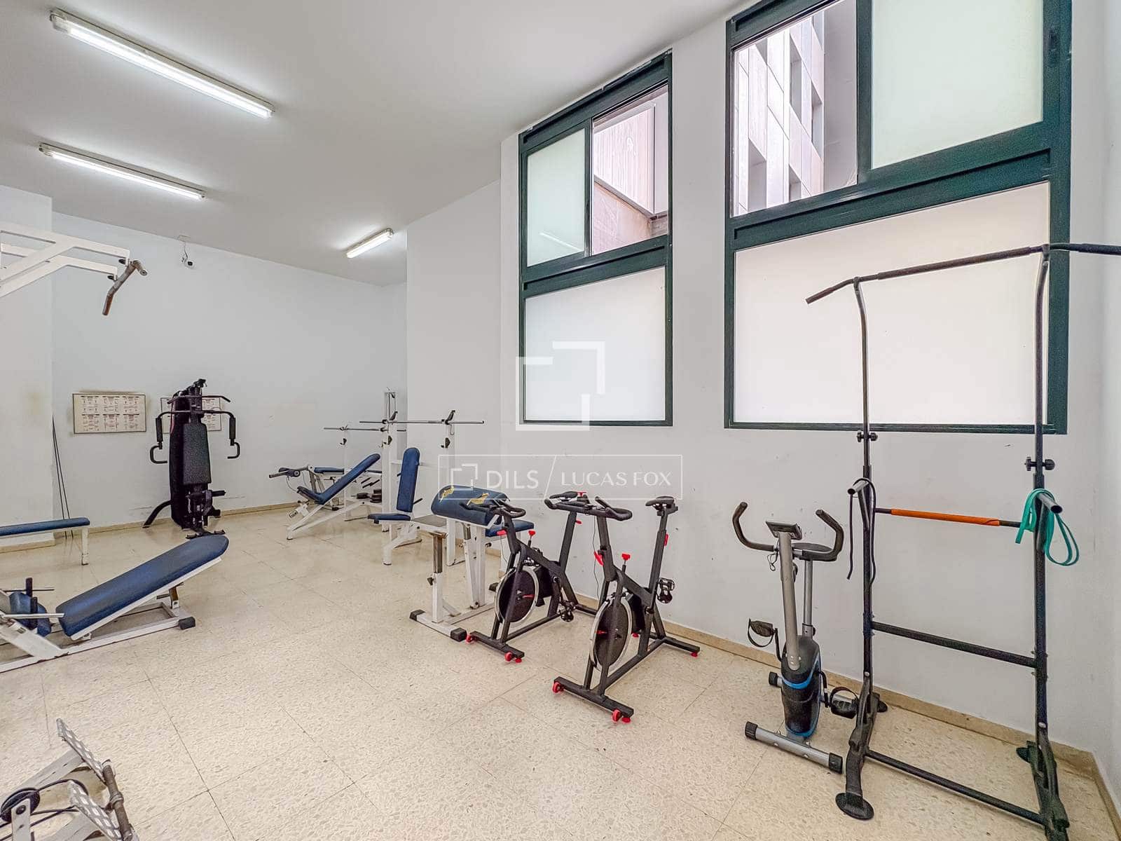 Apartamento de 3 habitaciones en València ciudad en venta con piscina garaje - 620.000 € (Ref: 10185916)