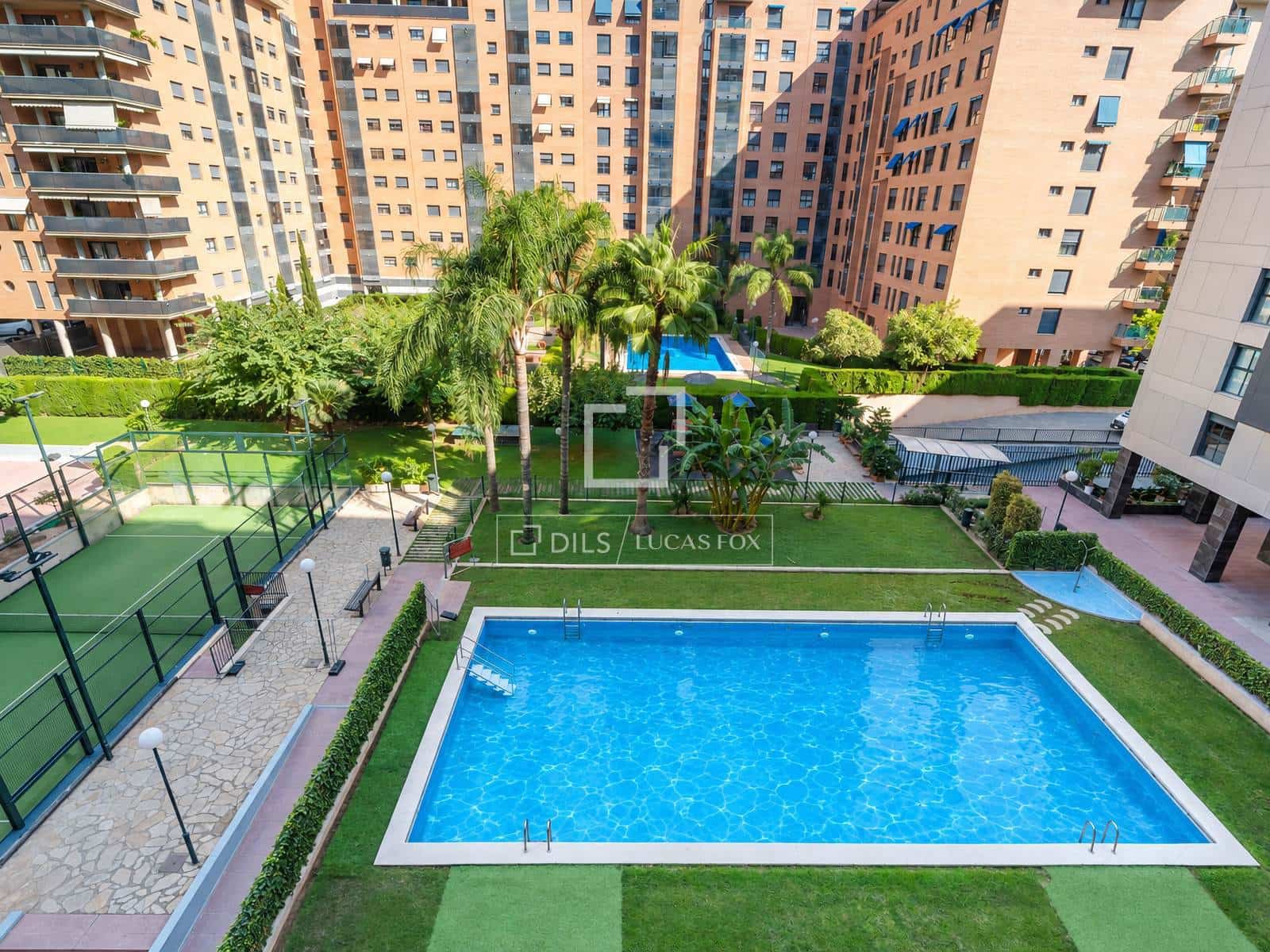 Apartamento de 3 habitaciones en València ciudad en venta con piscina garaje - 620.000 € (Ref: 10185916)