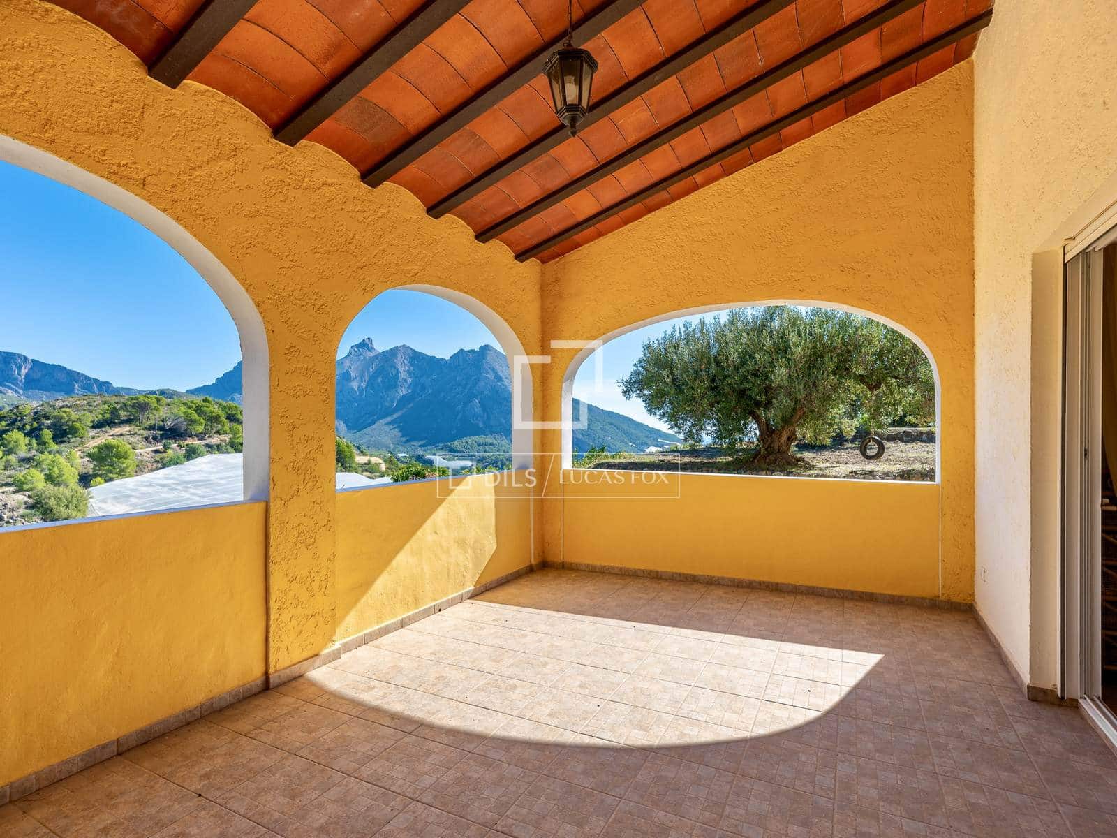 Chalet de 4 habitaciones en Bolulla en venta con piscina garaje - 570.000 € (Ref: 10186209)