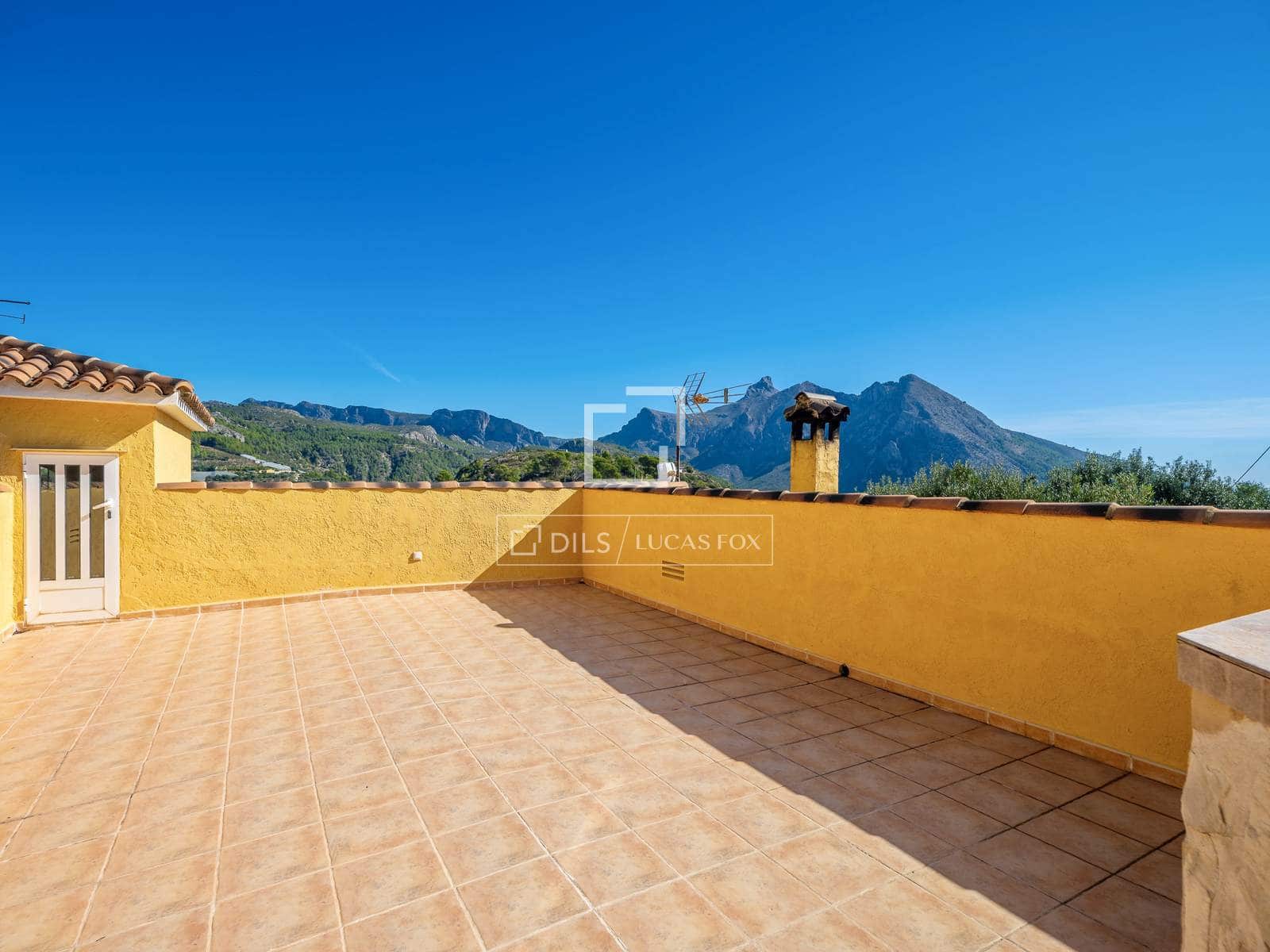 Chalet de 4 habitaciones en Bolulla en venta con piscina garaje - 570.000 € (Ref: 10186209)