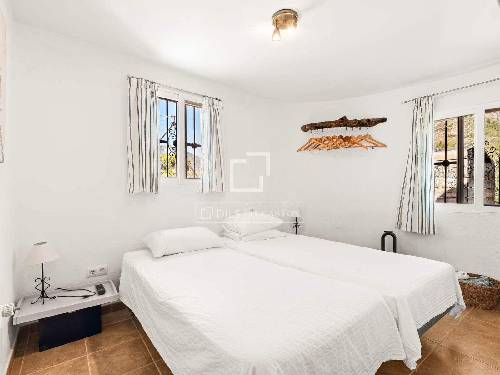 Chalet de 4 habitaciones en Bolulla en venta con piscina garaje - 570.000 € (Ref: 10186209)