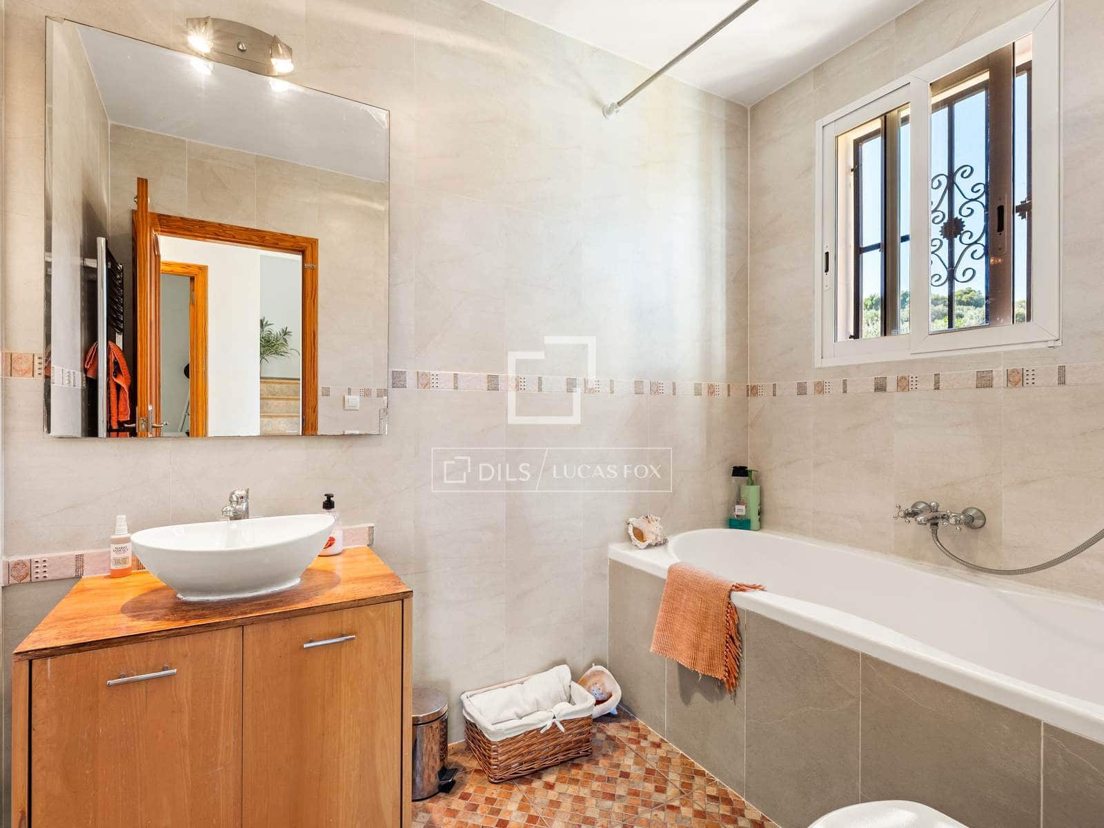Chalet de 4 habitaciones en Bolulla en venta con piscina garaje - 570.000 € (Ref: 10186209)