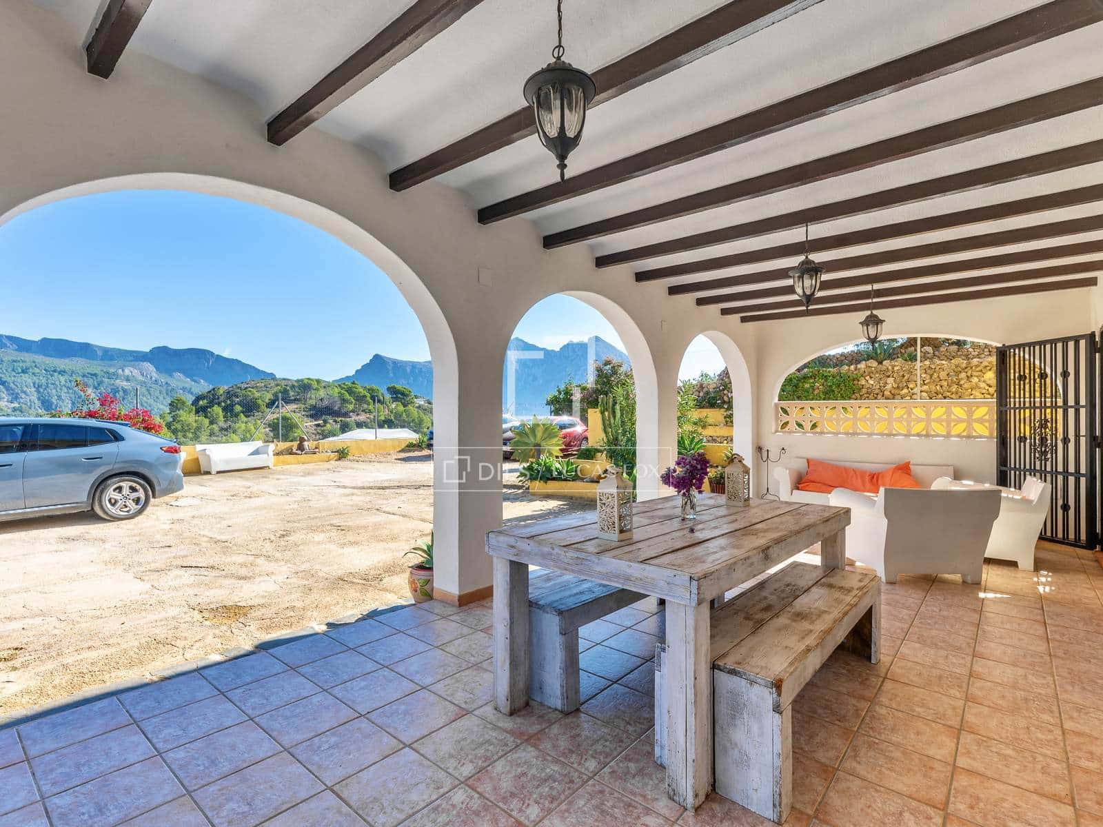 Chalet de 4 habitaciones en Bolulla en venta con piscina garaje - 570.000 € (Ref: 10186209)