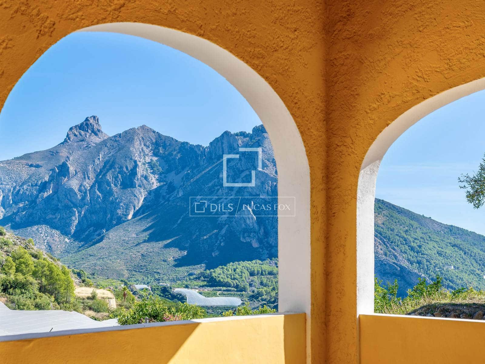 Chalet de 4 habitaciones en Bolulla en venta con piscina garaje - 570.000 € (Ref: 10186209)