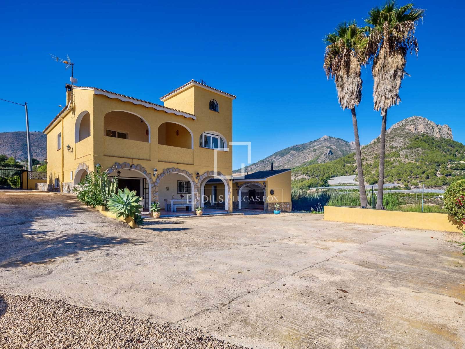 Chalet de 4 habitaciones en Bolulla en venta con piscina garaje - 570.000 € (Ref: 10186209)