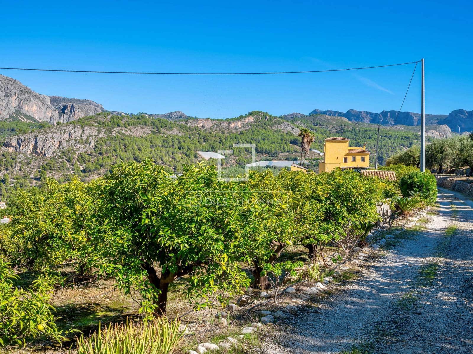 Chalet de 4 habitaciones en Bolulla en venta con piscina garaje - 570.000 € (Ref: 10186209)