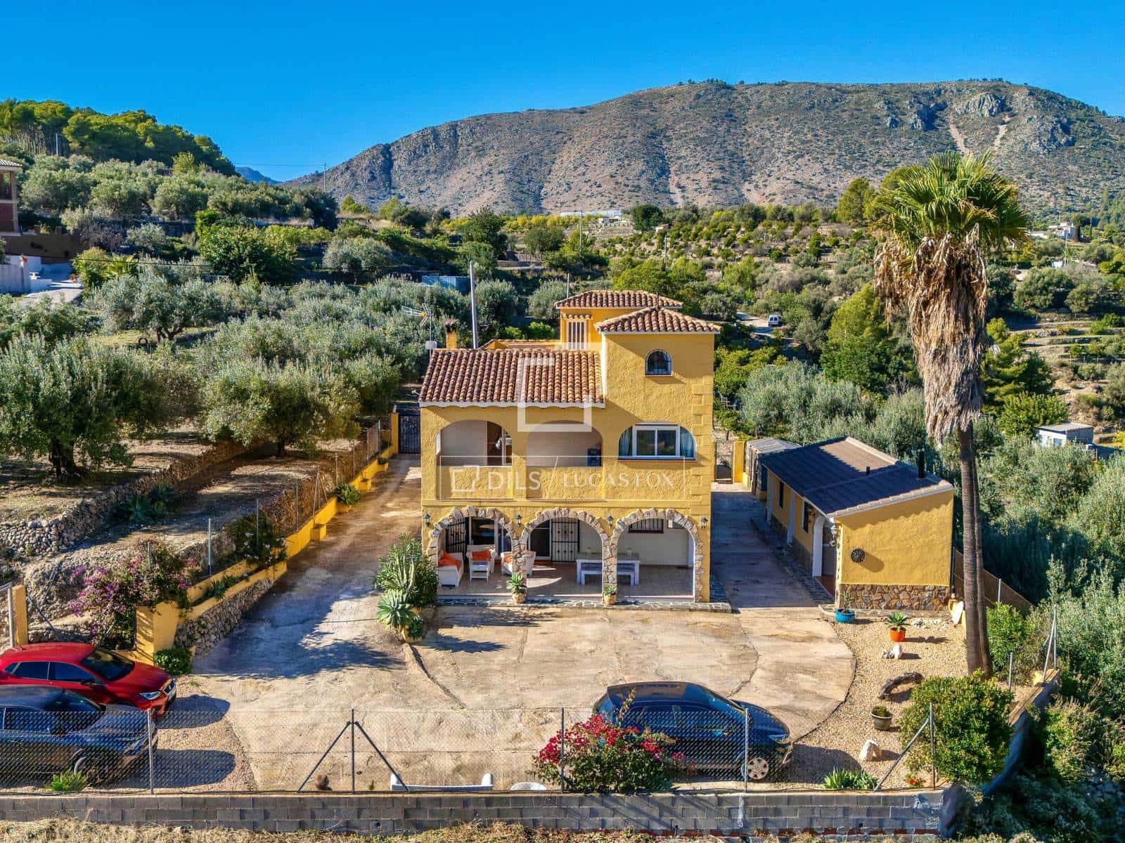 Chalet de 4 habitaciones en Bolulla en venta con piscina garaje - 570.000 € (Ref: 10186209)