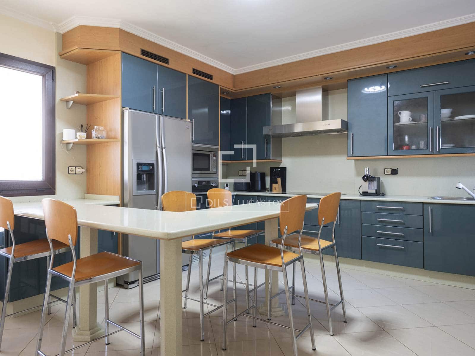 6 chambre Villa/Maison à vendre à Cangas avec garage - 780 000 € (Ref: 10186210)