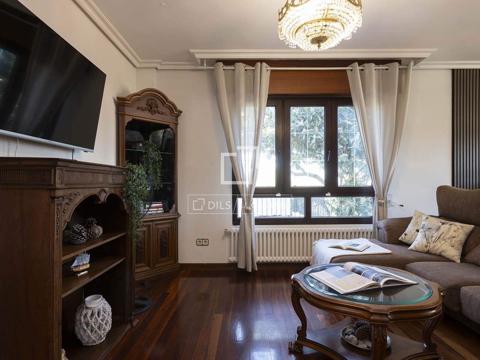 6 chambre Villa/Maison à vendre à Cangas avec garage - 780 000 € (Ref: 10186210)