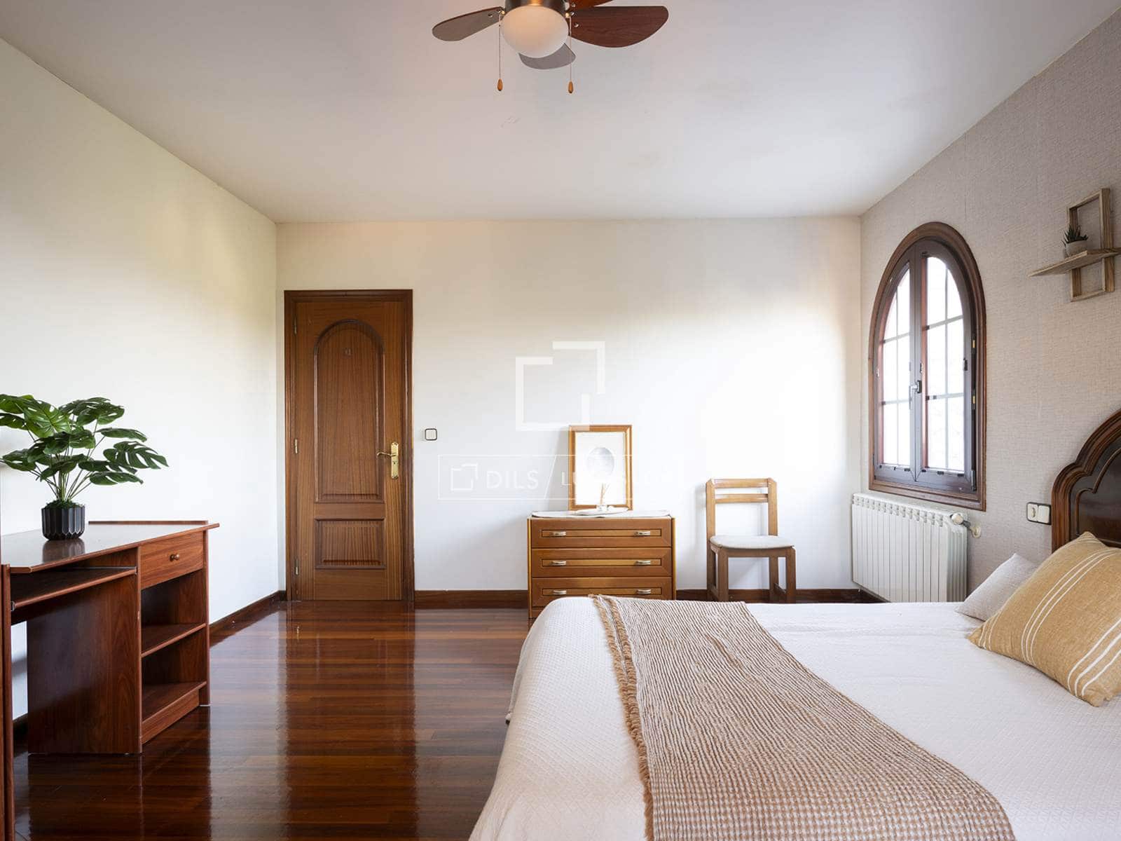 6 chambre Villa/Maison à vendre à Cangas avec garage - 780 000 € (Ref: 10186210)