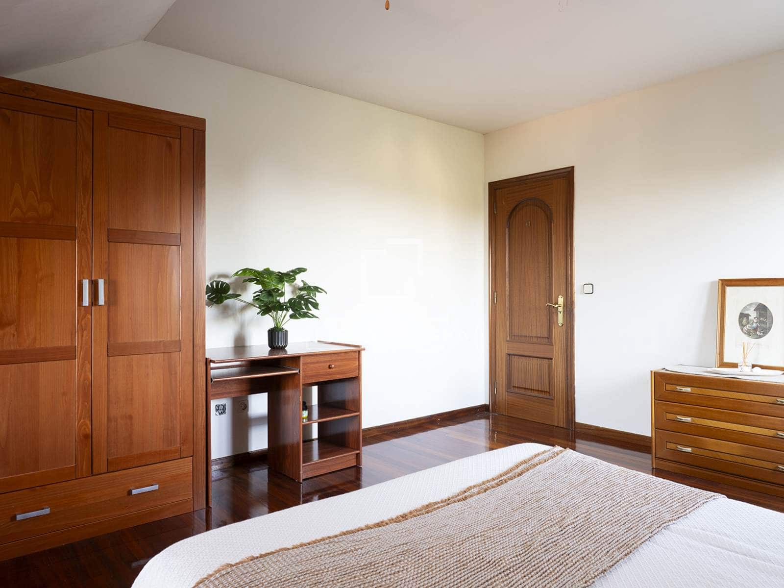 6 chambre Villa/Maison à vendre à Cangas avec garage - 780 000 € (Ref: 10186210)