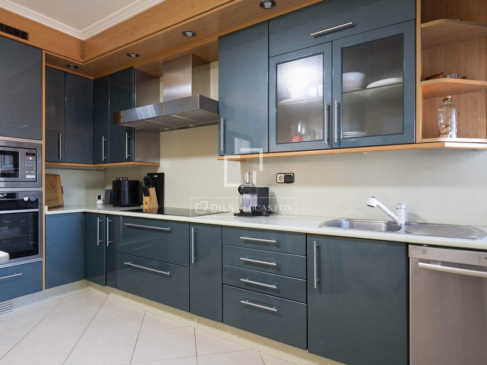 6 chambre Villa/Maison à vendre à Cangas avec garage - 780 000 € (Ref: 10186210)