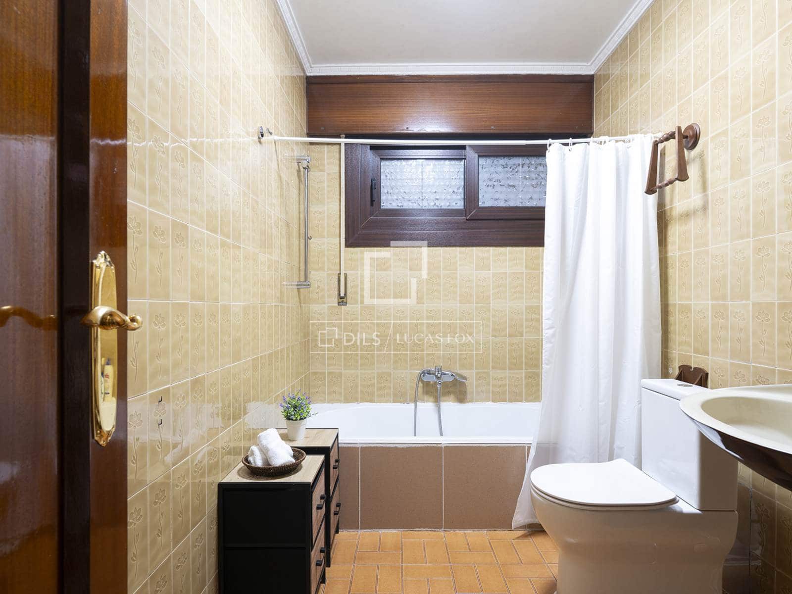 6 chambre Villa/Maison à vendre à Cangas avec garage - 780 000 € (Ref: 10186210)