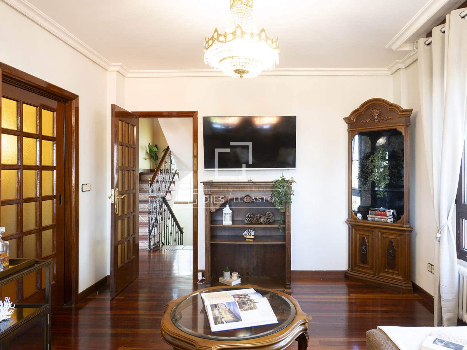 6 chambre Villa/Maison à vendre à Cangas avec garage - 780 000 € (Ref: 10186210)