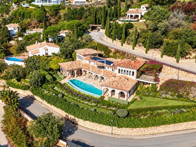 6 soverom Villa til salgs i Platja d'Aro, Castell-Platja d'Aro med svømmebasseng garasje - € 2 795 000 (Ref: 10186212)