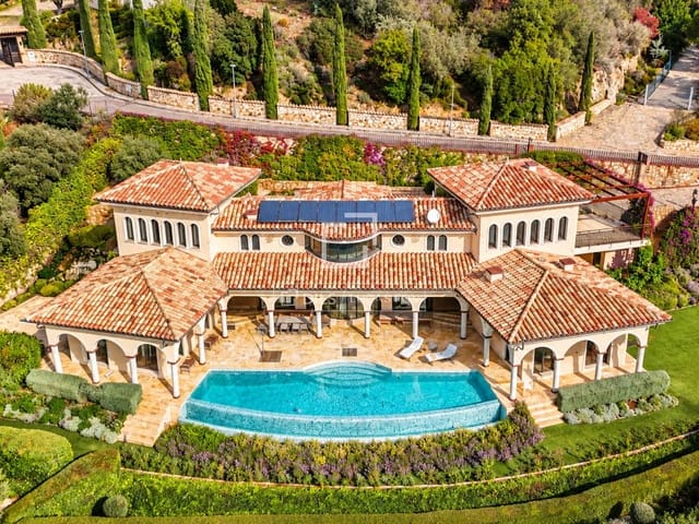 6 soverom Villa til salgs i Platja d'Aro, Castell-Platja d'Aro med svømmebasseng garasje - € 2 795 000 (Ref: 10186212)