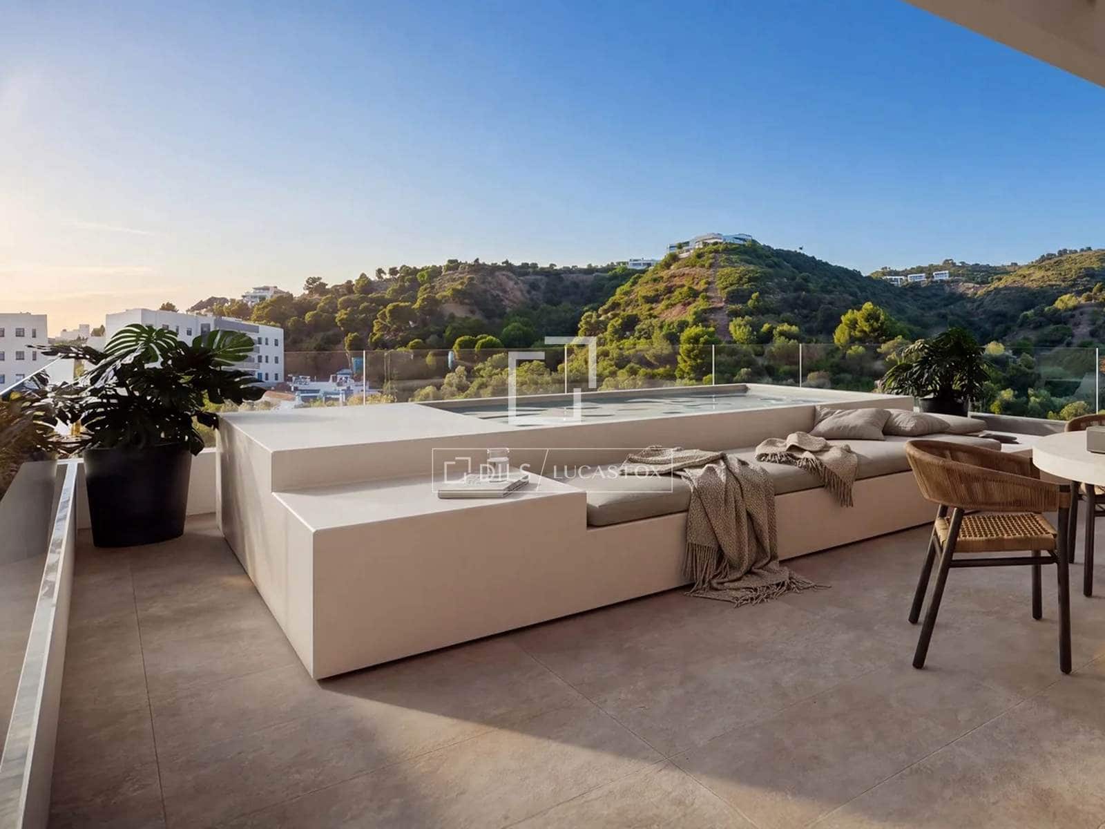 4 makuuhuone Kattohuoneisto myytävänä paikassa Los Monteros mukana uima-altaan 
autotalli - 1 675 000 € (Ref: 10186260)
