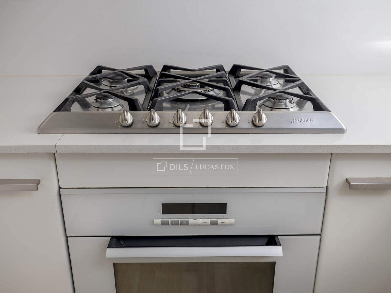 4 quarto Apartamento para arrendar em Barcelona cidade - 2 766 € (Ref: 2052983)