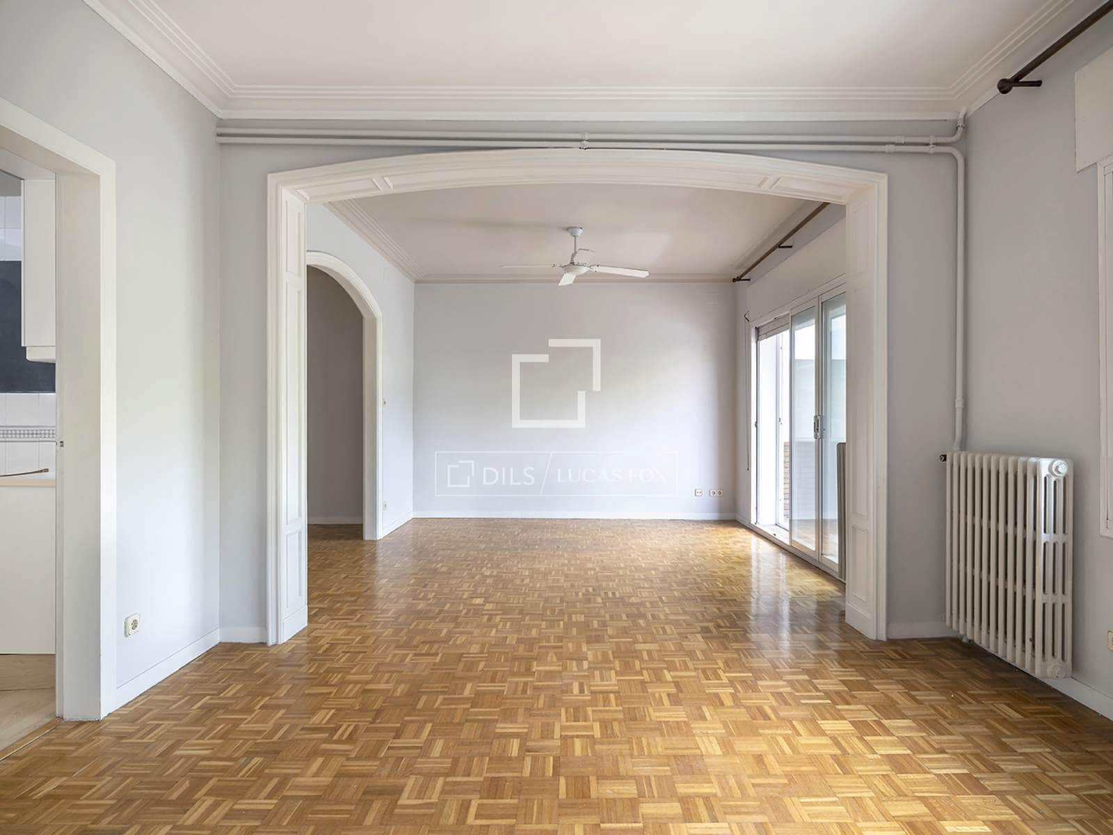 4 quarto Apartamento para arrendar em Barcelona cidade - 2 766 € (Ref: 2052983)