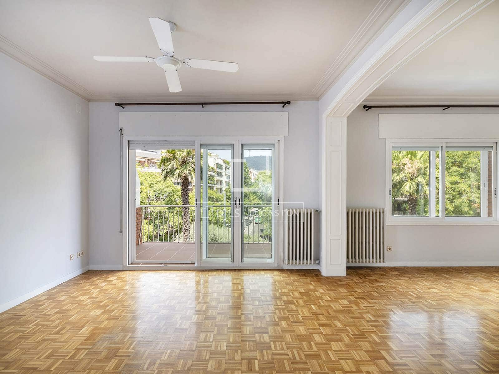 4 quarto Apartamento para arrendar em Barcelona cidade - 2 766 € (Ref: 2052983)