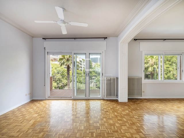 4 quarto Apartamento para arrendar em Barcelona cidade - 2 766 € (Ref: 2052983)