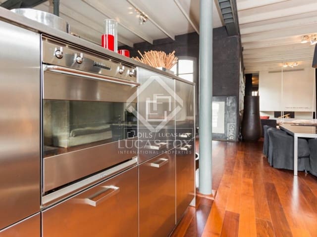 Appartement de 2 chambres à louer à Barcelone ville - 7 500 € (Ref: 2143081)