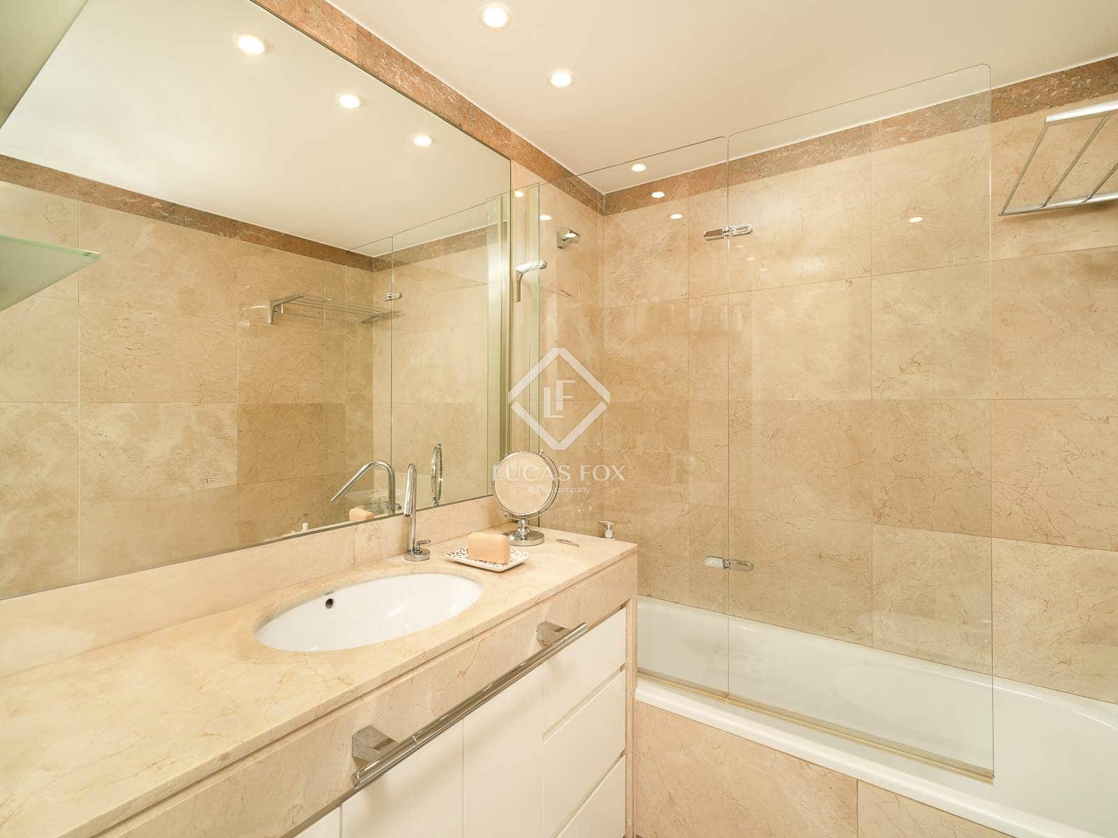 4 slaapkamer Appartement te koop in Barcelona stad met zwembad garage - € 1.300.000 (Ref: 2266640)