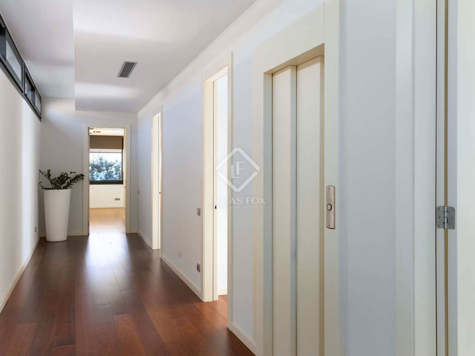 4 makuuhuone Huvila myytävänä paikassa Premia de Dalt mukana uima-altaan 
autotalli - 1 600 000 € (Ref: 2436954)