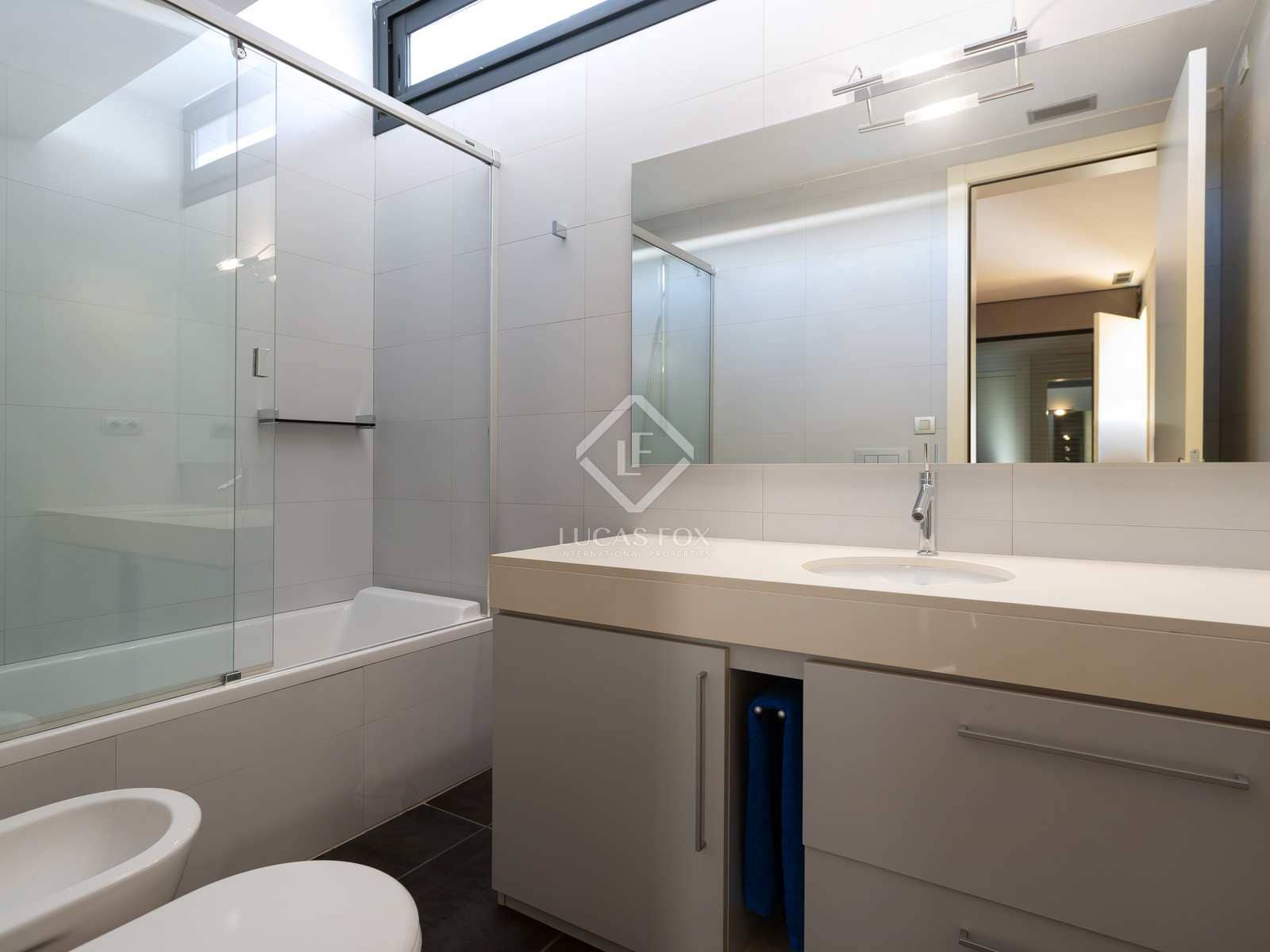 4 makuuhuone Huvila myytävänä paikassa Premia de Dalt mukana uima-altaan 
autotalli - 1 600 000 € (Ref: 2436954)