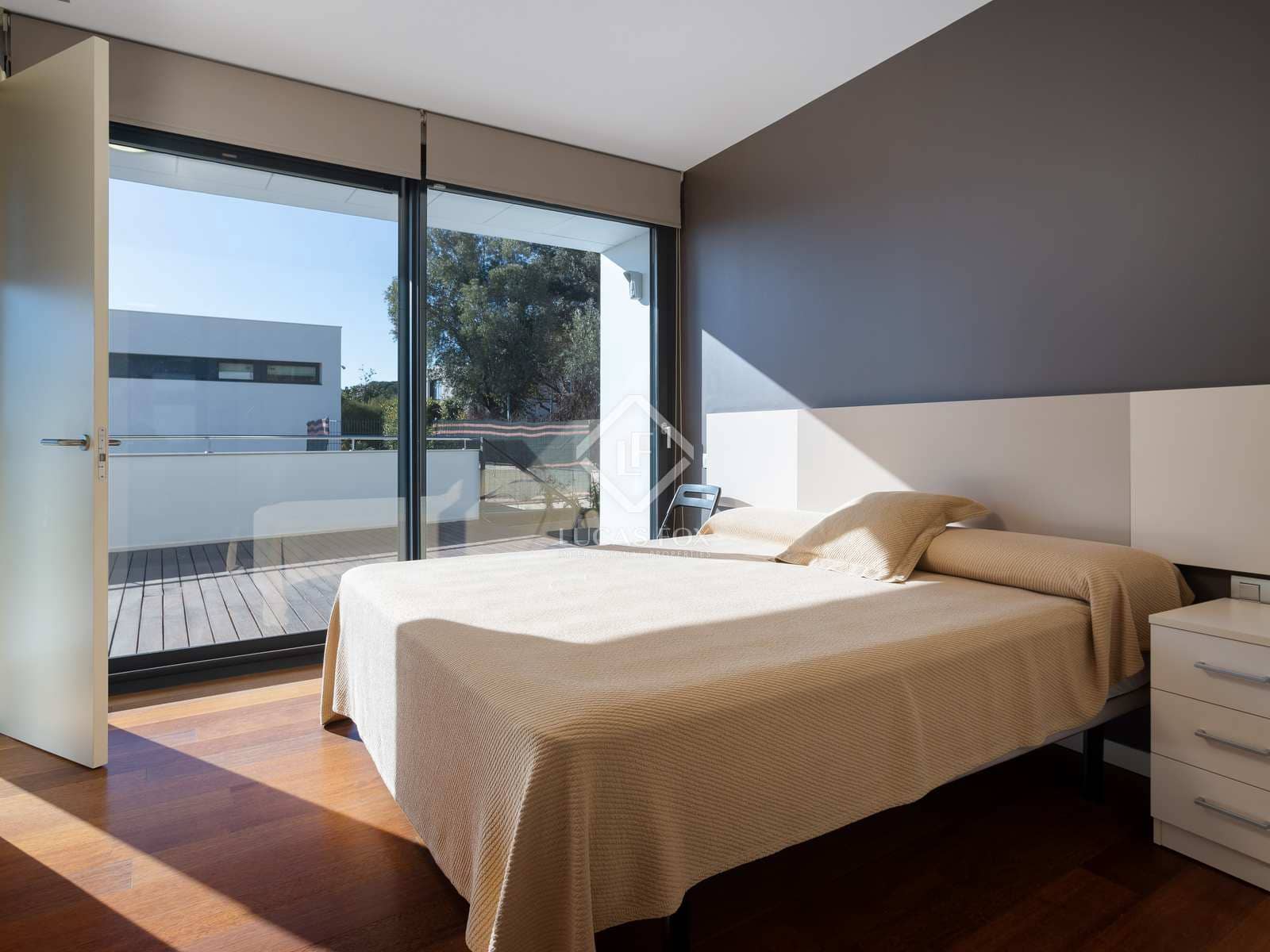 4 makuuhuone Huvila myytävänä paikassa Premia de Dalt mukana uima-altaan 
autotalli - 1 600 000 € (Ref: 2436954)