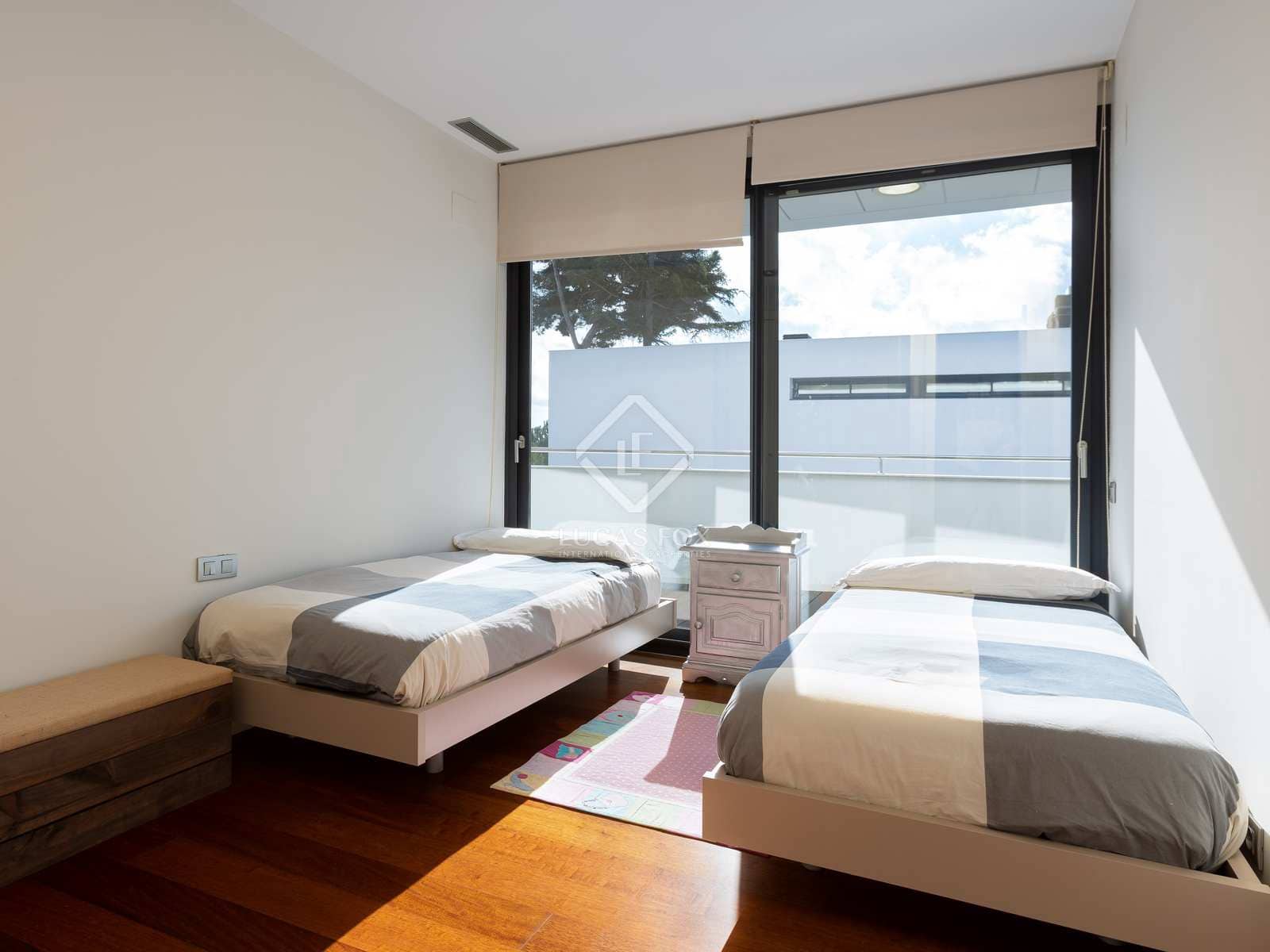 4 makuuhuone Huvila myytävänä paikassa Premia de Dalt mukana uima-altaan 
autotalli - 1 600 000 € (Ref: 2436954)