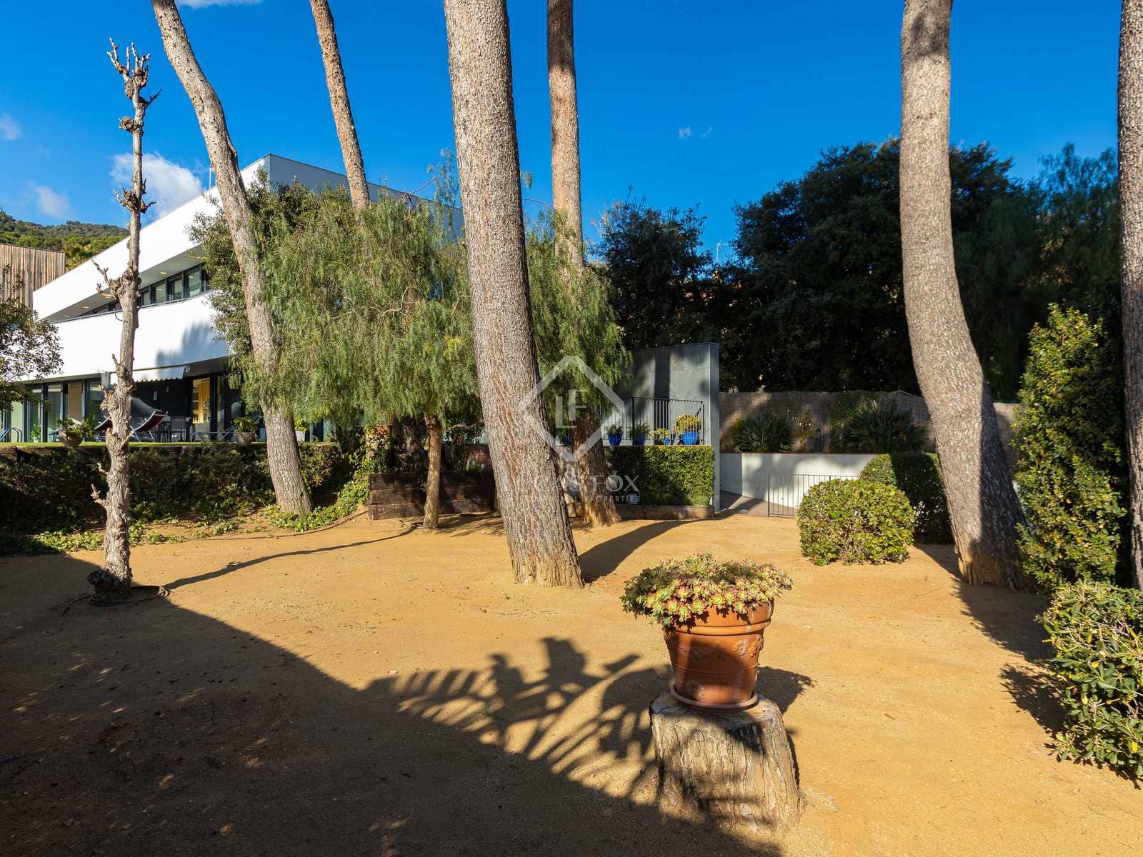 4 makuuhuone Huvila myytävänä paikassa Premia de Dalt mukana uima-altaan 
autotalli - 1 600 000 € (Ref: 2436954)