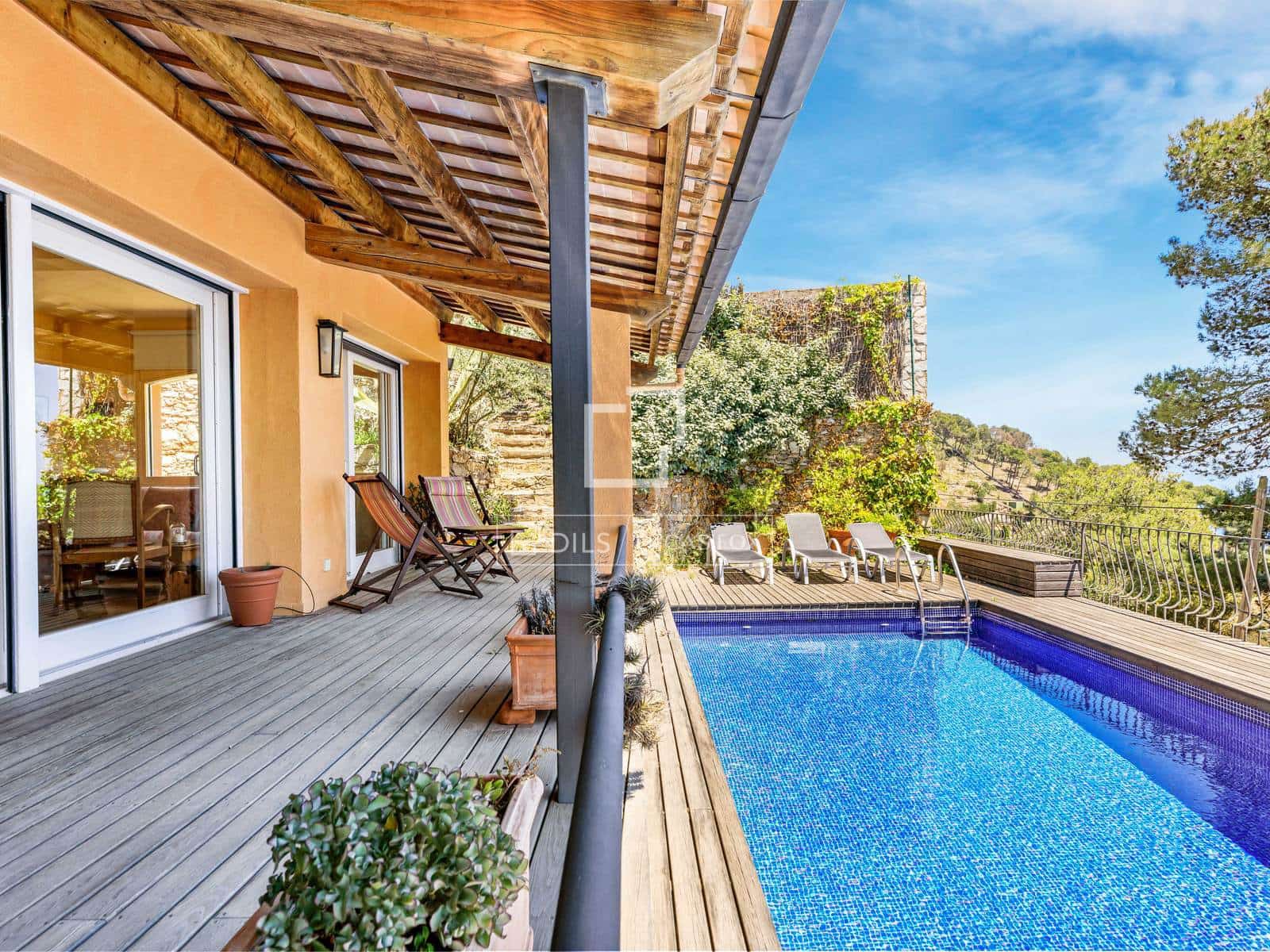 4 bedroom Villa for sale in Begur with pool garage - € 1,850,000 (Ref: 2557724)