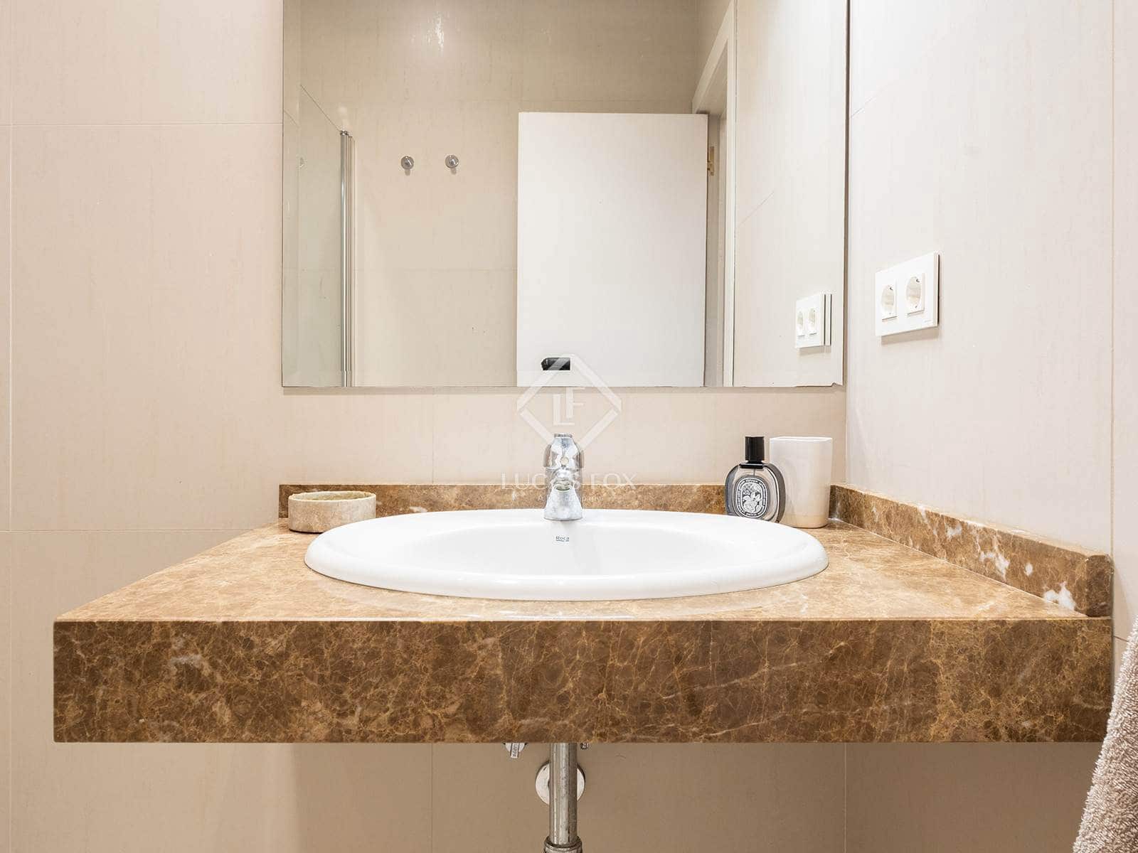 2 slaapkamer Appartement te huur in Barcelona stad - € 1.500 (Ref: 2653605)