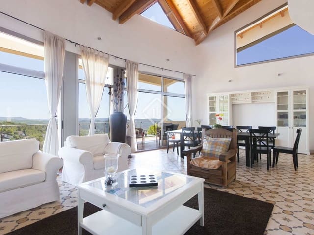 6 bedroom Villa for sale in Olivella with pool garage - € 750,000 (Ref: 2751994)