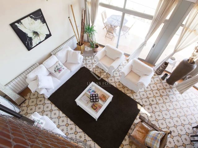 6 bedroom Villa for sale in Olivella with pool garage - € 750,000 (Ref: 2751994)