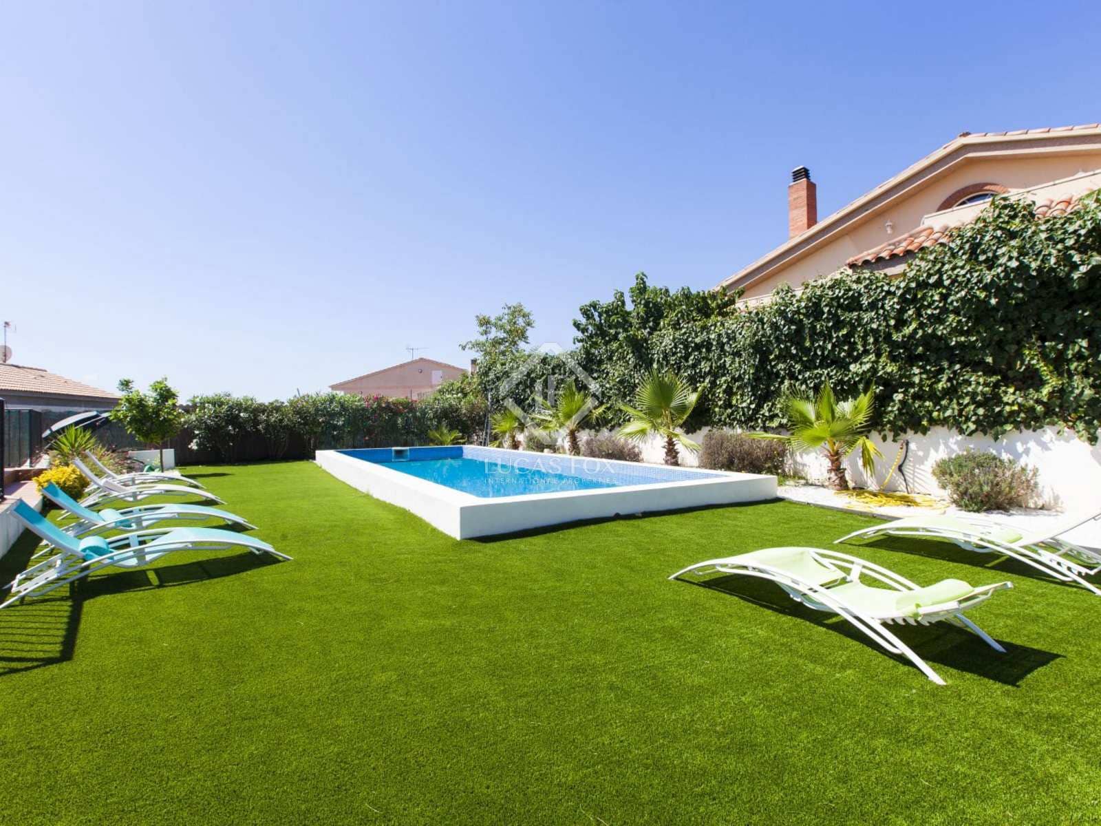 6 soveværelse Villa til salg i Olivella med swimmingpool garage - € 750.000 (Ref: 2751994)