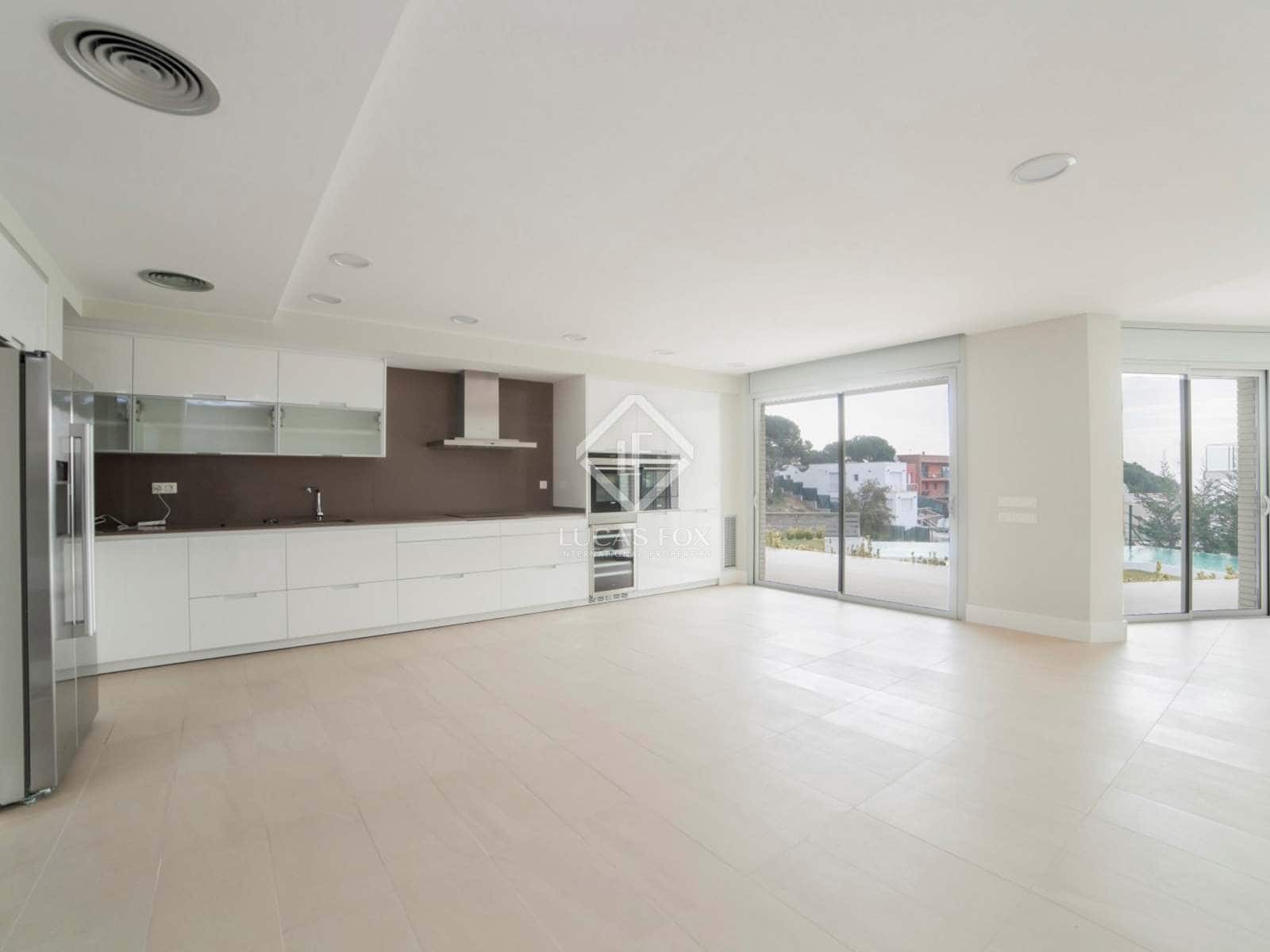 4 soveværelse Villa til salg i Lloret de Mar med swimmingpool garage - € 1.600.000 (Ref: 2828498)