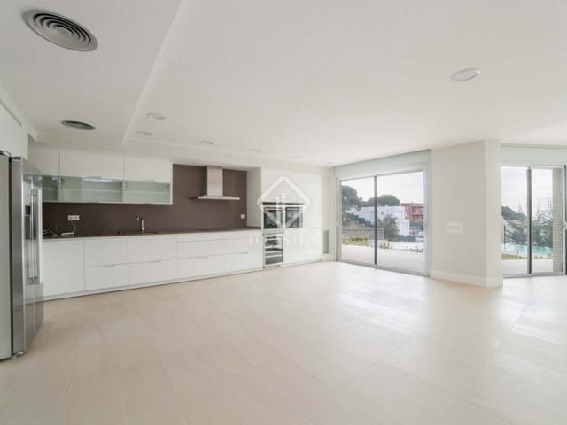 4 soveværelse Villa til salg i Lloret de Mar med swimmingpool garage - € 1.600.000 (Ref: 2828498)