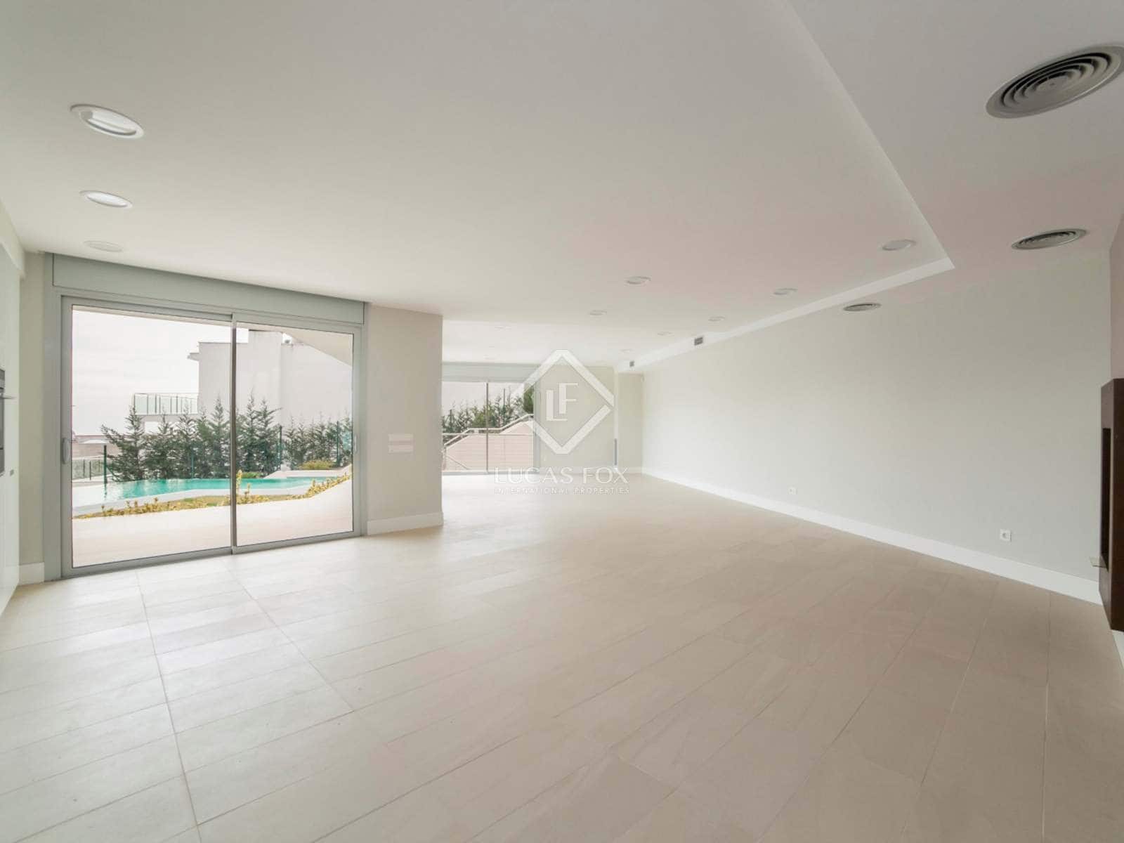 4 soveværelse Villa til salg i Lloret de Mar med swimmingpool garage - € 1.600.000 (Ref: 2828498)