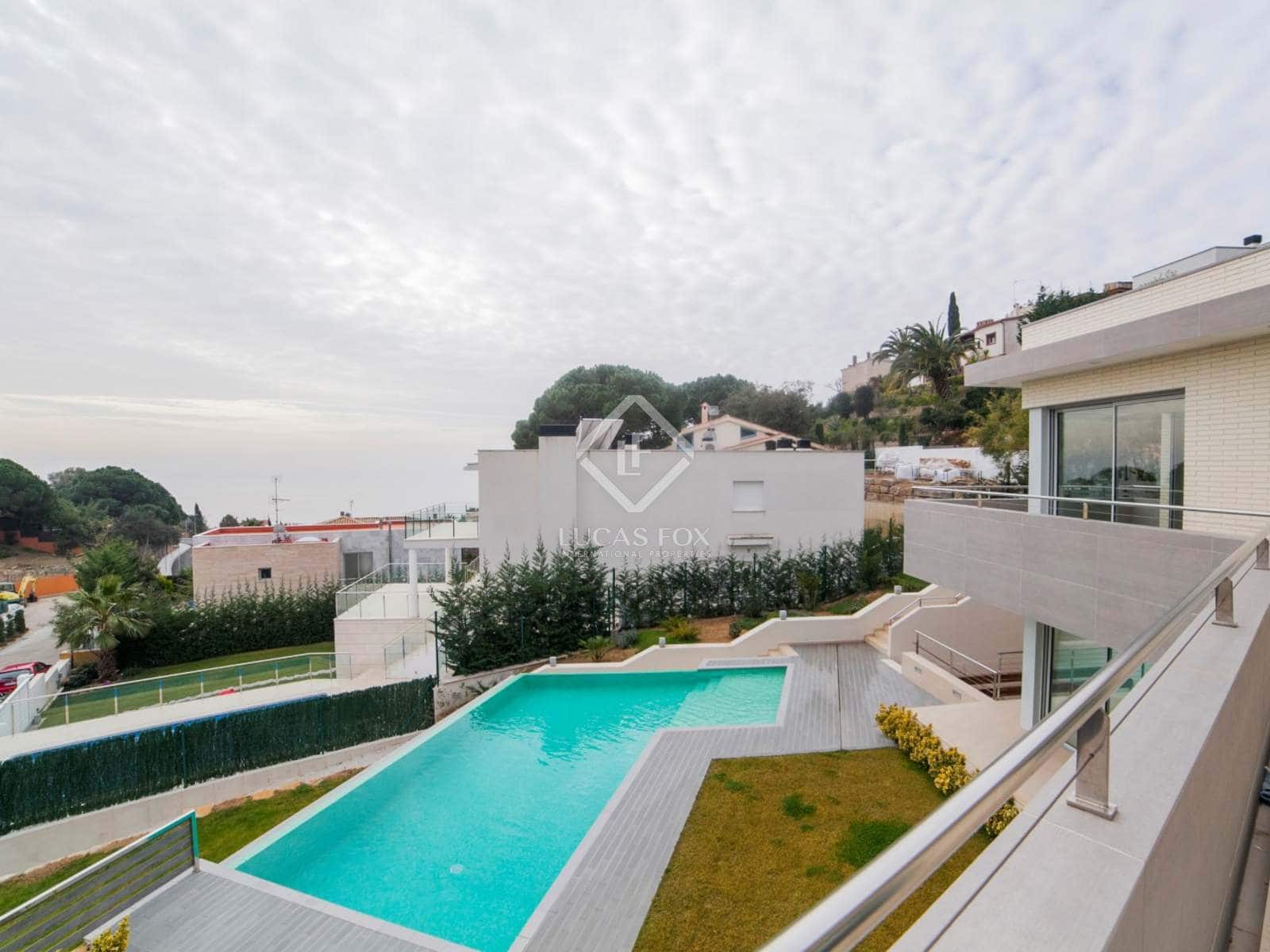 4 soveværelse Villa til salg i Lloret de Mar med swimmingpool garage - € 1.600.000 (Ref: 2828498)