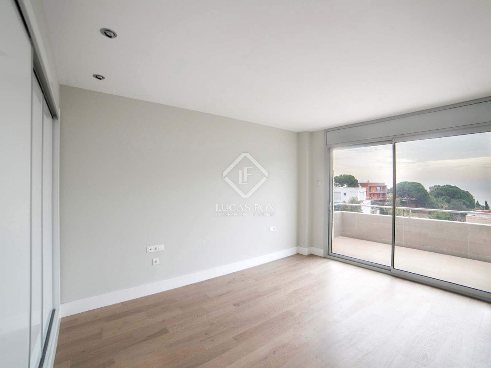 4 soveværelse Villa til salg i Lloret de Mar med swimmingpool garage - € 1.600.000 (Ref: 2828498)