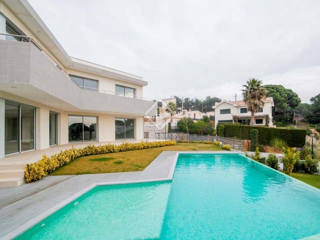 4 soveværelse Villa til salg i Lloret de Mar med swimmingpool garage - € 1.600.000 (Ref: 2828498)