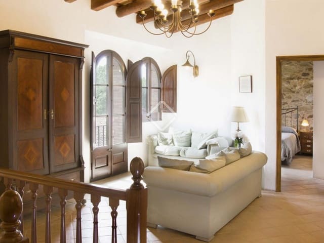 6 camera da letto Villa in vendita in Llambilles con piscina garage - 750.000 € (Rif: 2828499)