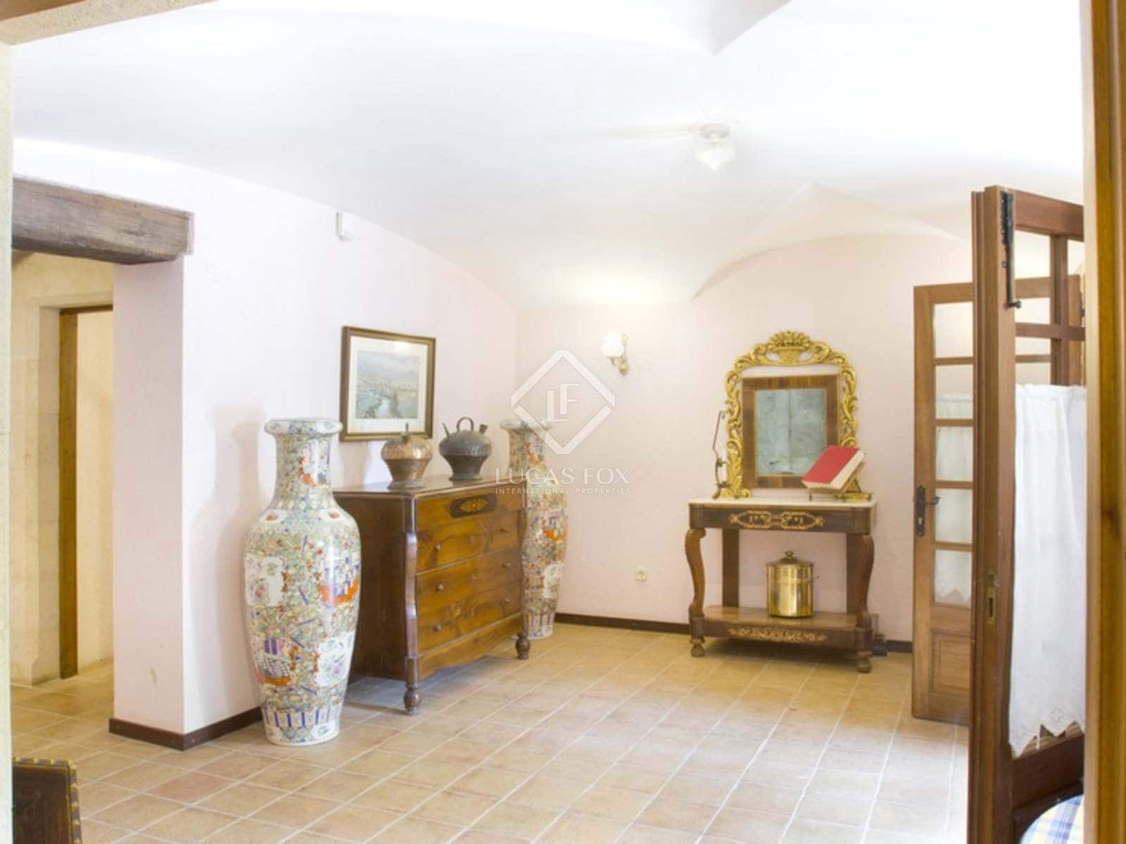 6 soveværelse Villa til salg i Llambilles med swimmingpool garage - € 750.000 (Ref: 2828499)